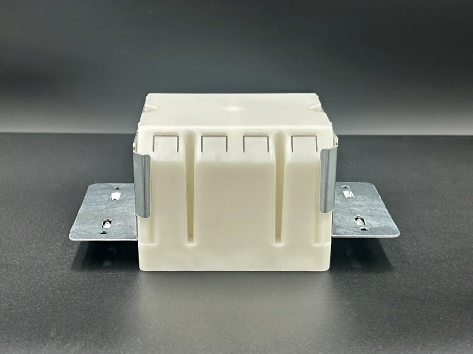 Double Gang Flush Mount Outlet Kit For Drywall
